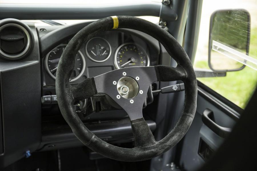  Land Rover Defender 90 Challenge Car 2014 года  (фото 14 из 35)